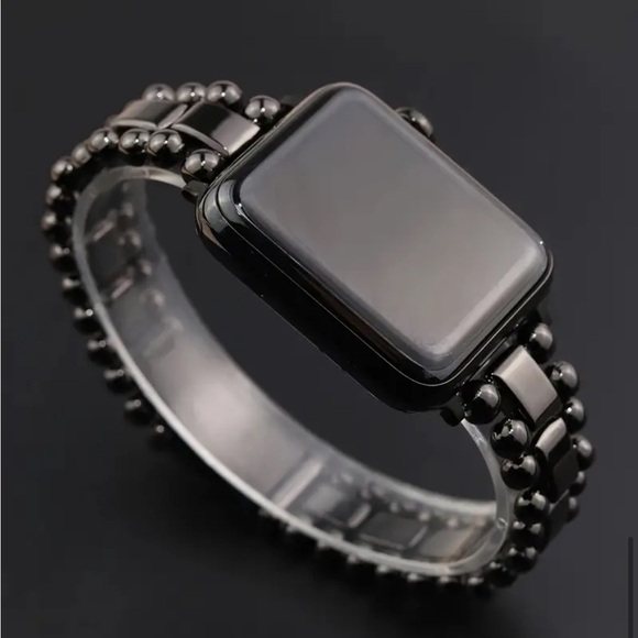 Elegant Stainless Steel Apple Watch Band - Picture 2 of 5